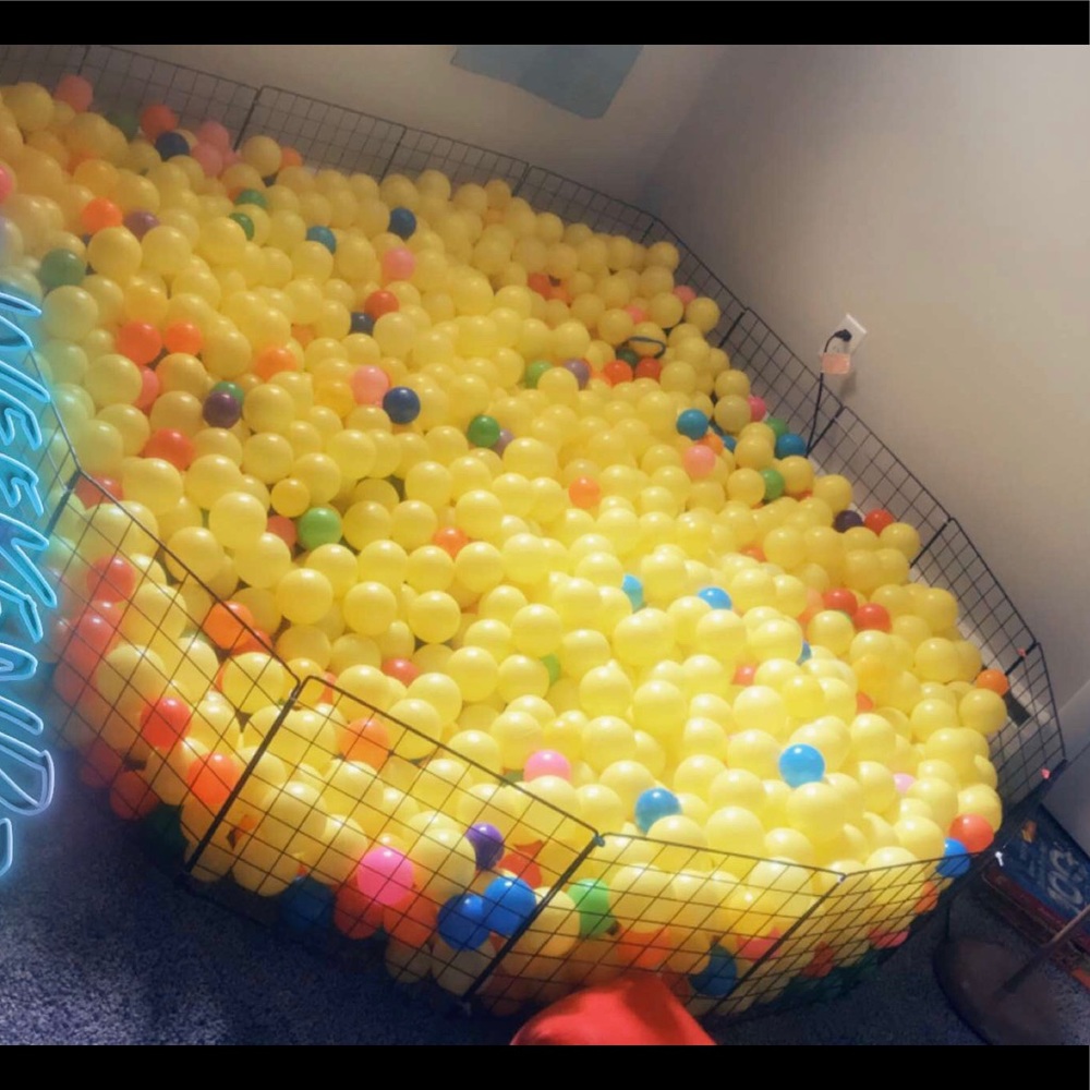 Ball pit